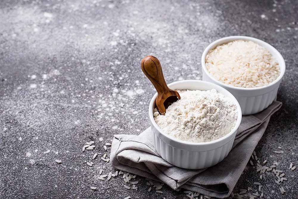 Mąka ryżowa do czego? Odkryj jej niesamowite zastosowania w kuchni