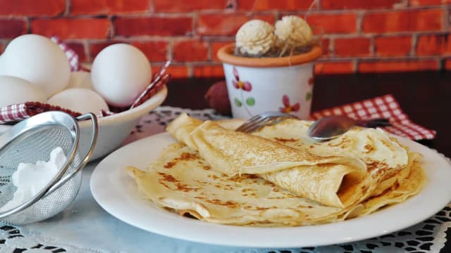 Jaka mąka do naleśników fit? Odkryj zdrowe i smaczne opcje
